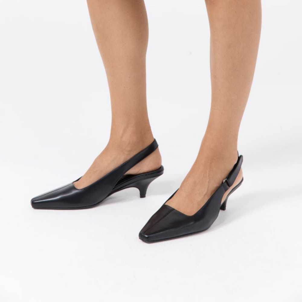 742. ST. AGNI Utility Sling Back Heel Black Leather $585 EUC Sz 40 - Picture 7 of 13